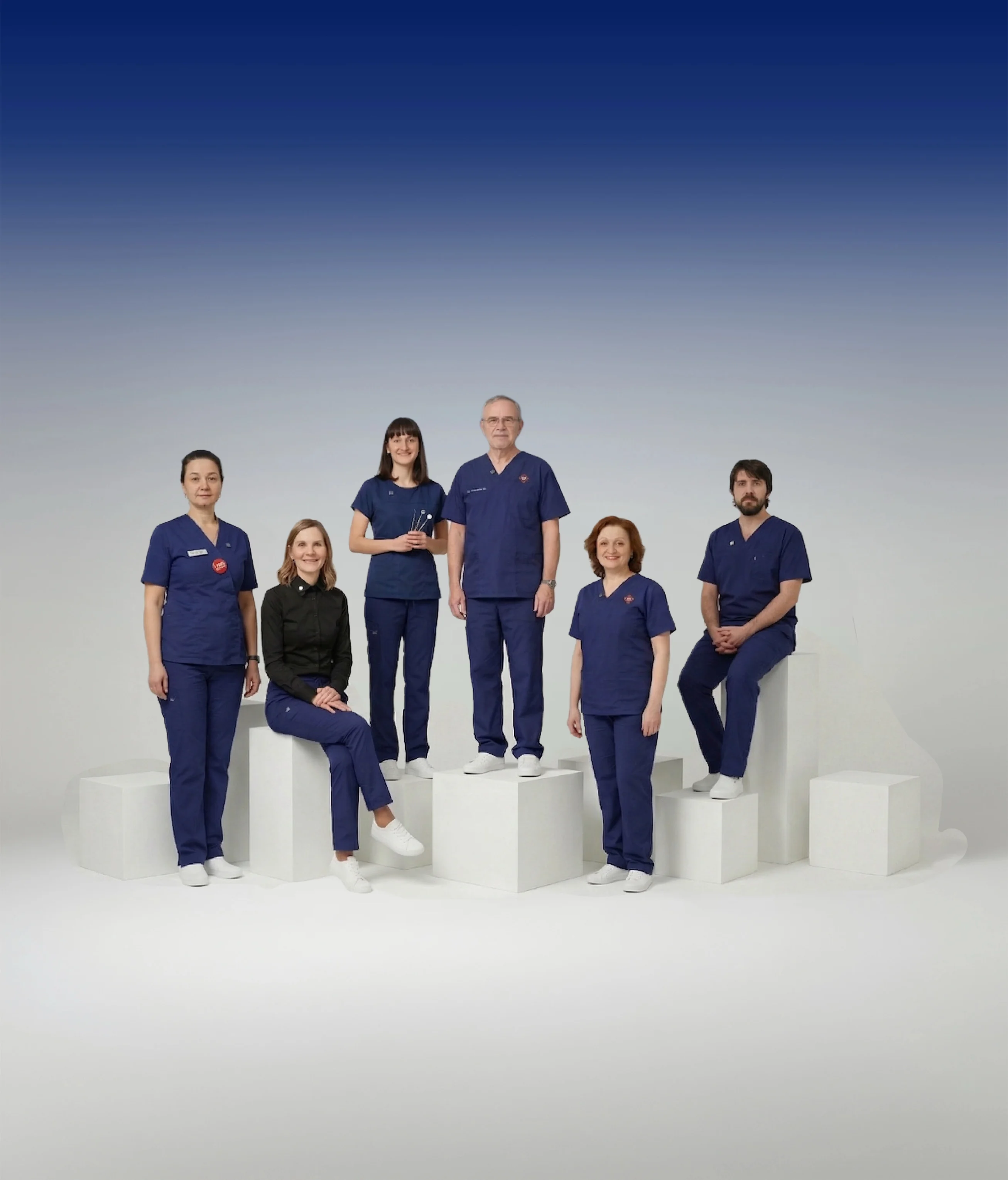 Cabinet stomatologic DentalMed Brașov – echipa și sediul